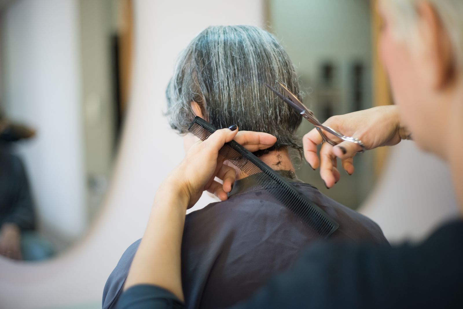 Signature Cut in a salon