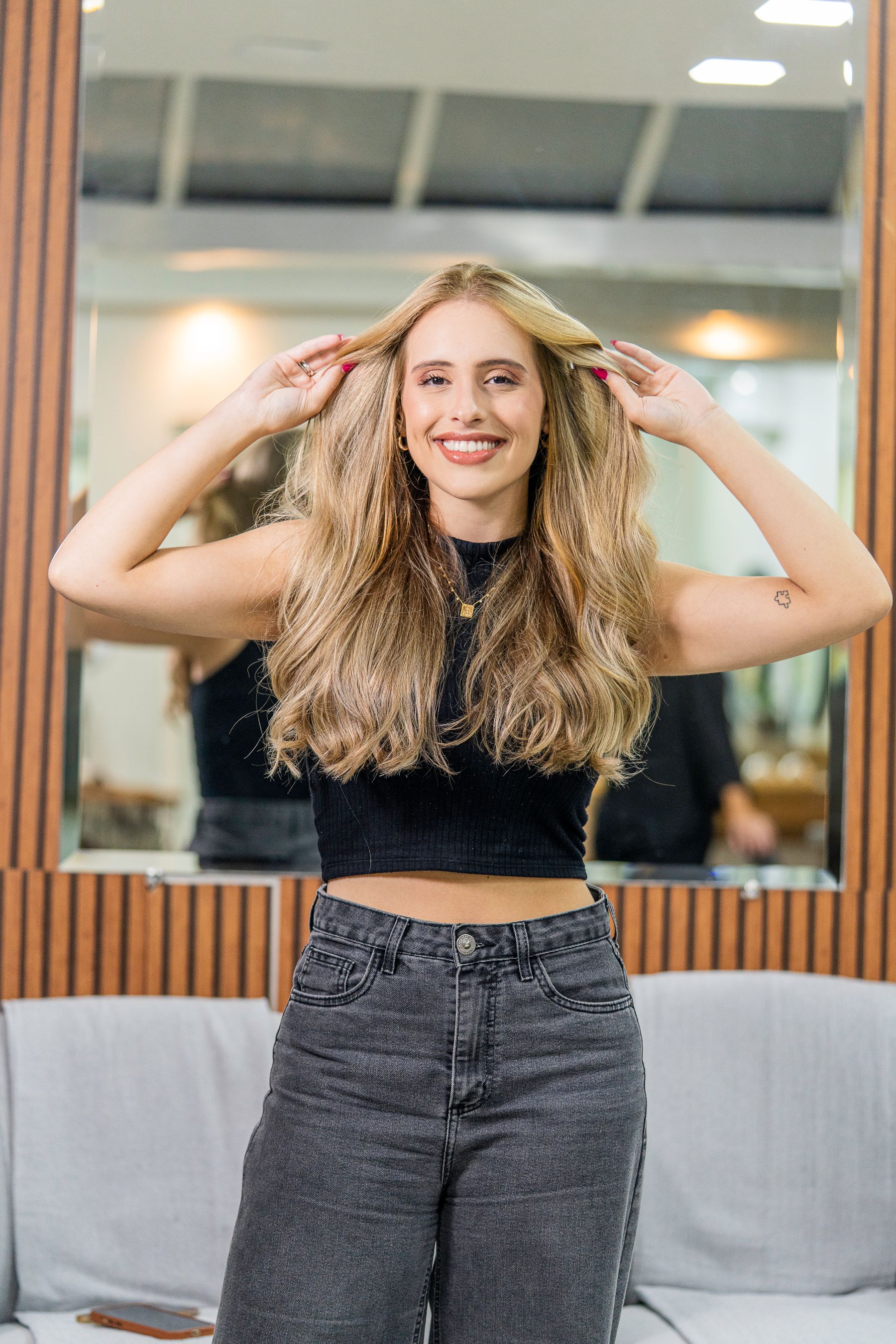 Sunlit blonde hair with soft layers and natural movement
